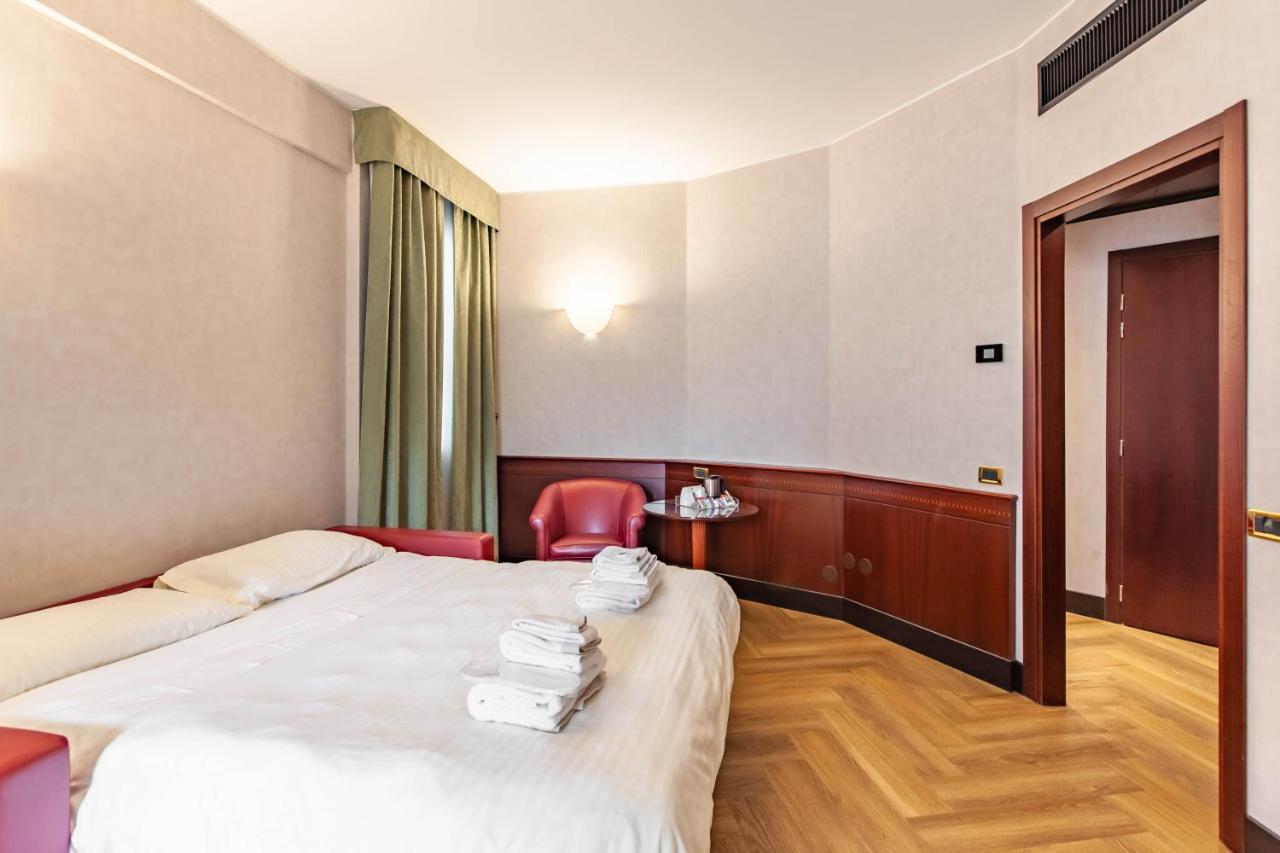 Hotiday Hotel Milano Turro Exterior photo